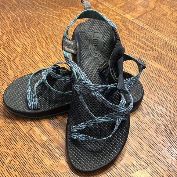 Chaco sandals blue/green size 6. Kids/Juniors - Picture 2 of 5